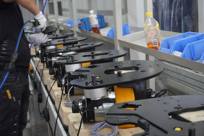 What Defines a Globally Competitive Customized Reliable And Safe AGV/AMR Drive Unit Factory