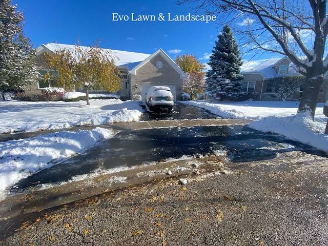 Evo Lawn – Landscape Offers Seasonal Residential Snow Removal for Gurnee and Libertyville, Illinois Homeowners